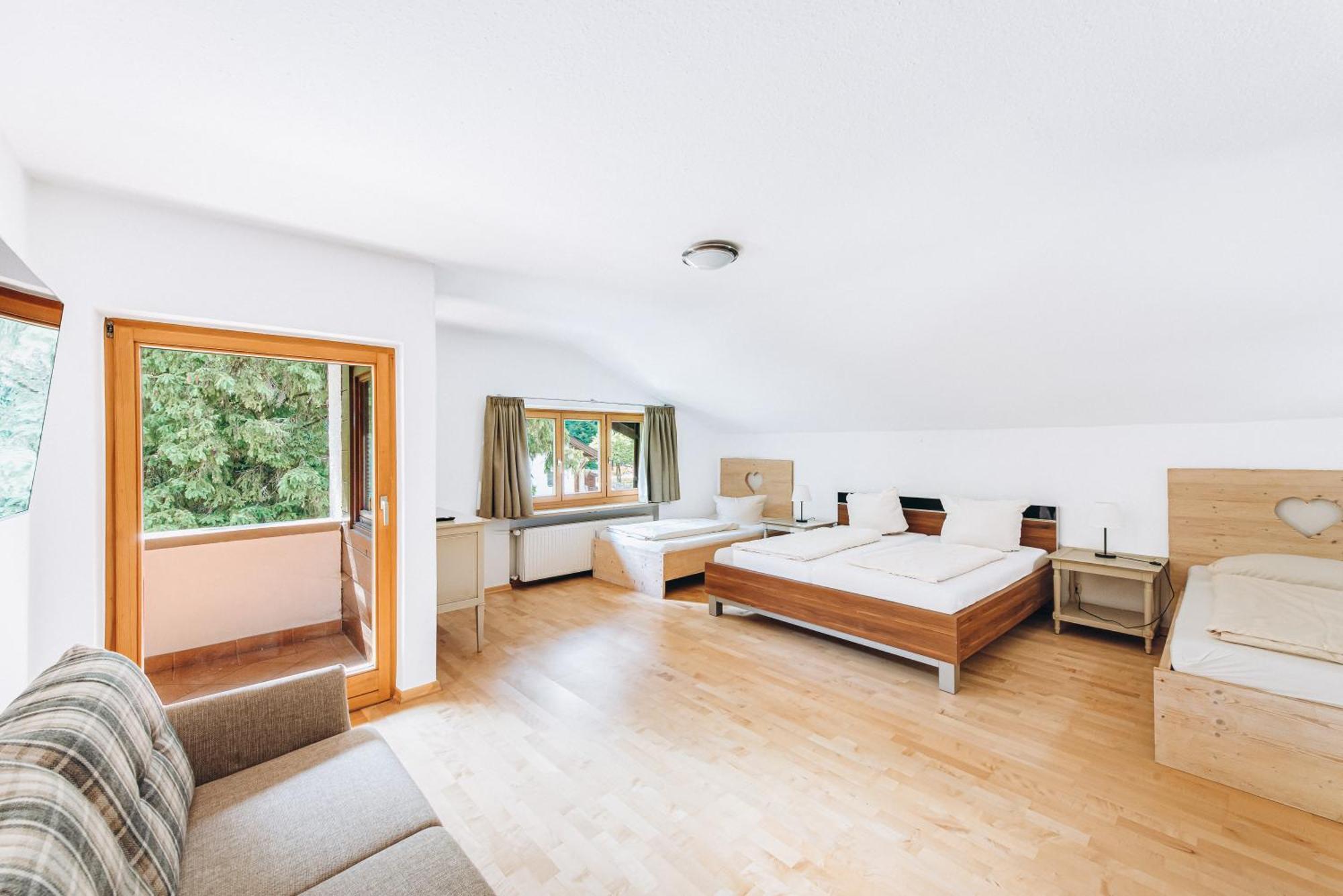 Hotel Garni Nuss 3*